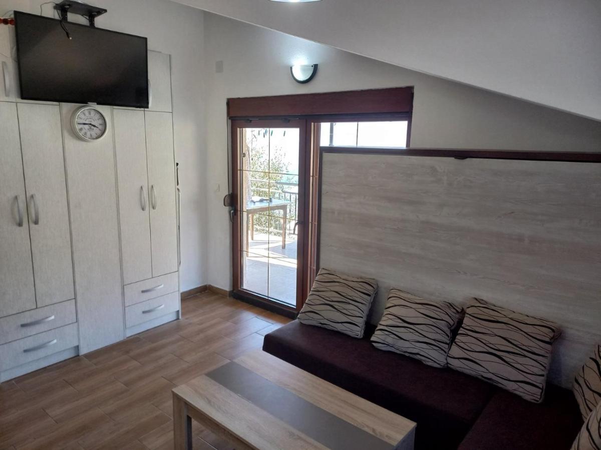 Villa Ivan Risan Exteriör bild