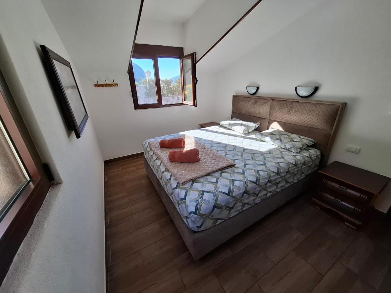 Villa Ivan Risan Exteriör bild